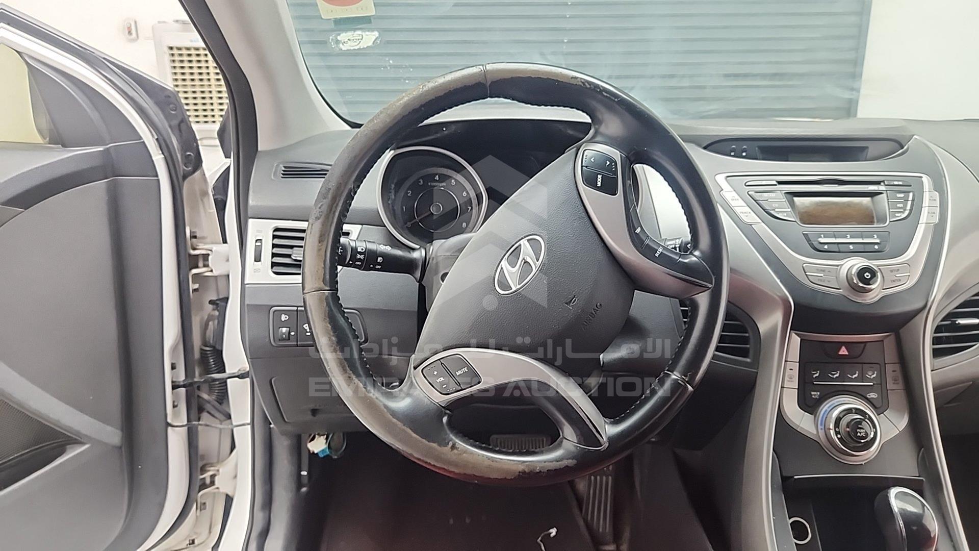 2014 HYUNDAI ELANTRA VIN: KMHDG41C6EU854824