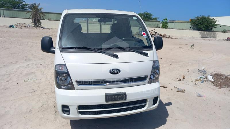 KNCWJ272XE7823774 Auction: EmiratesAuction Lot: 406614 KNCWJ272XE7823774 Kia K4000 2014 WHITE Photo 1
