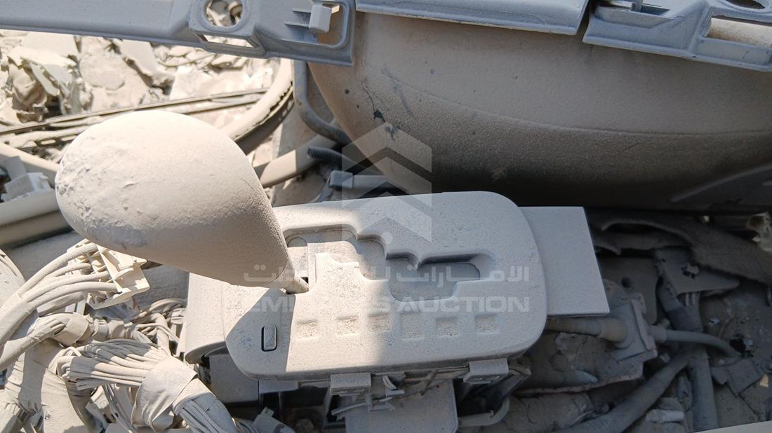 2015 Toyota Innova — Gear View — Photo 17