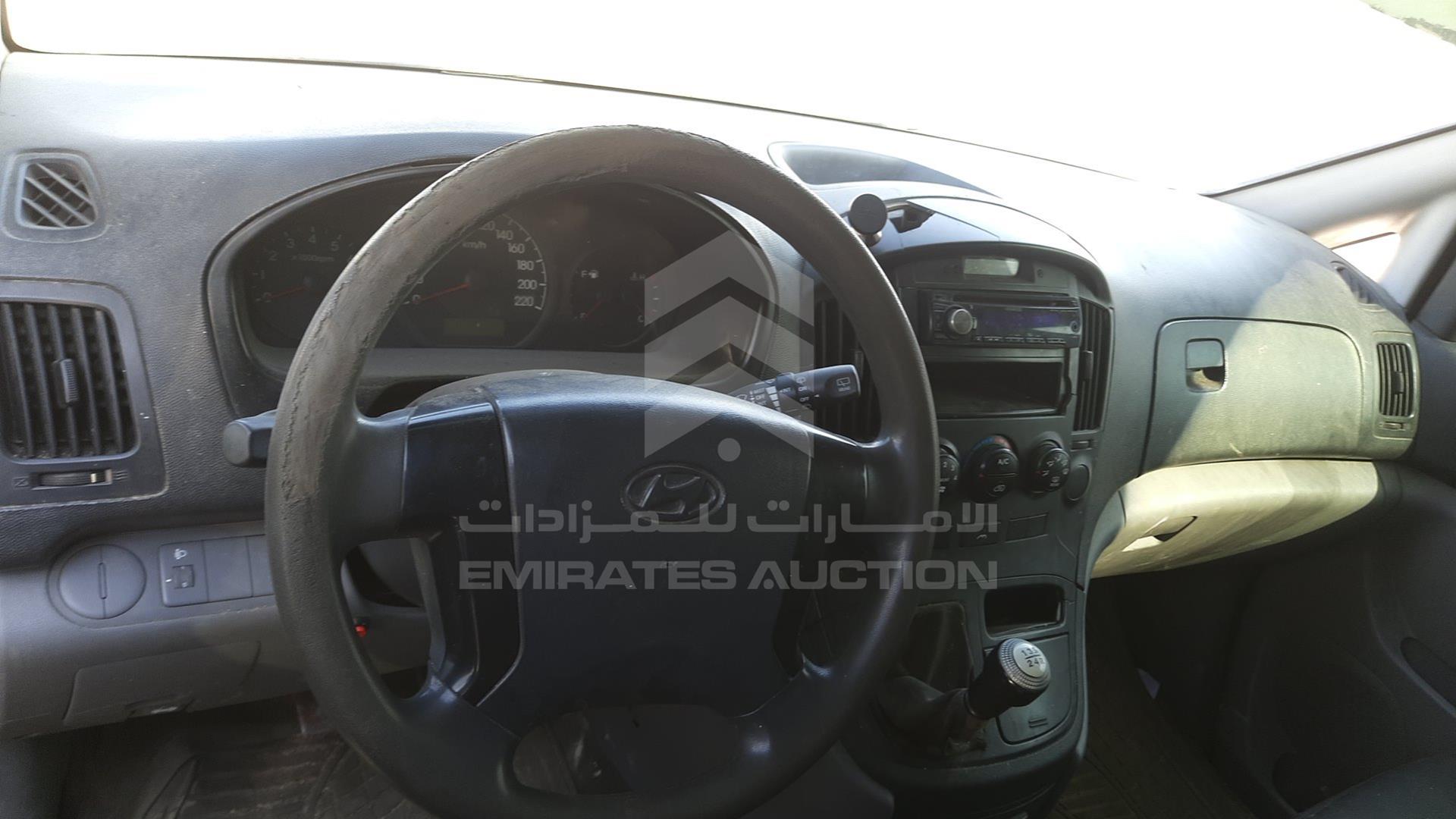 2012 HYUNDAI H1 VIN: KMHWG81R9CU464169