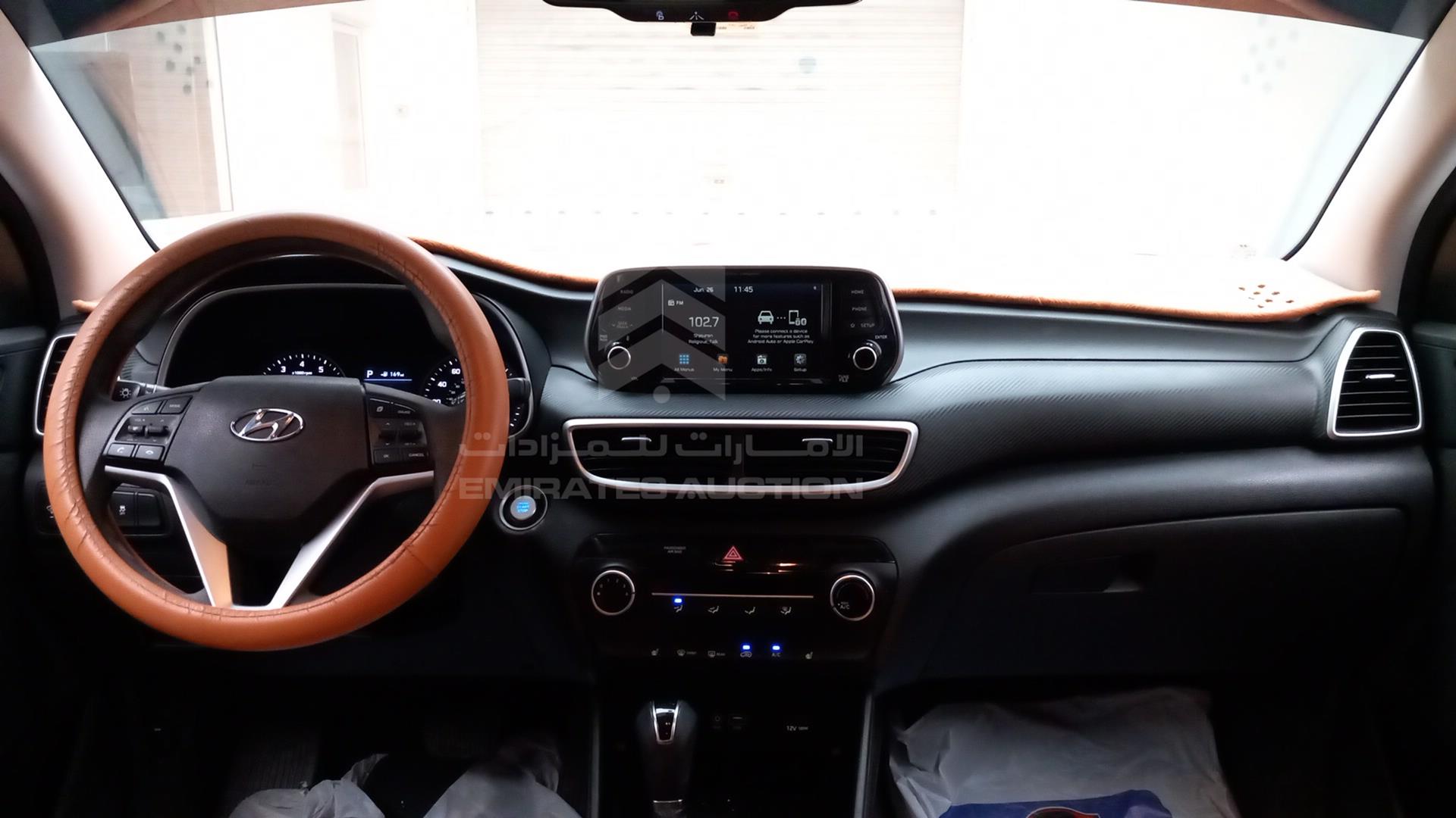 2020 HYUNDAI TUCSON VIN: KM8J33A42LU167175