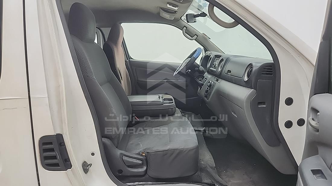 2014 Nissan Urvan — Front Right Passenger Seat View — Photo 17