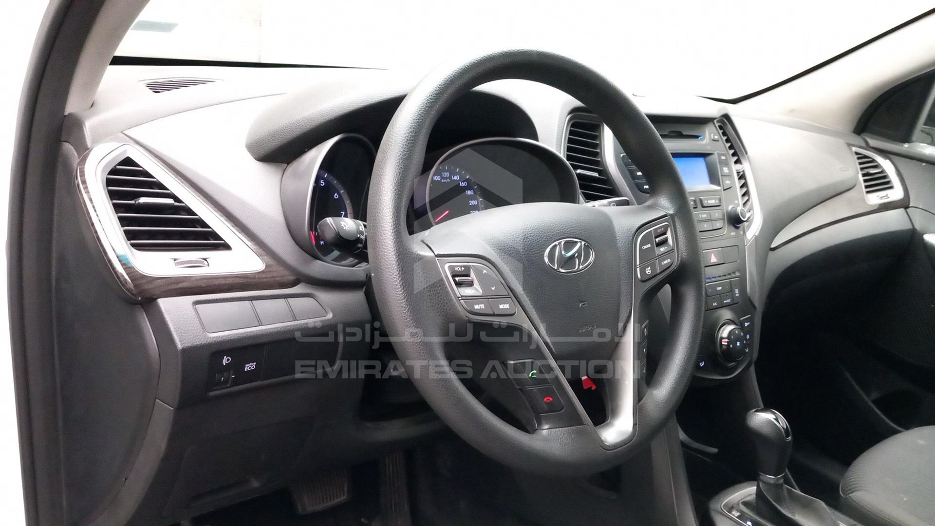 2014 HYUNDAI SANTA FE VIN: KMHSM81E6EU050192