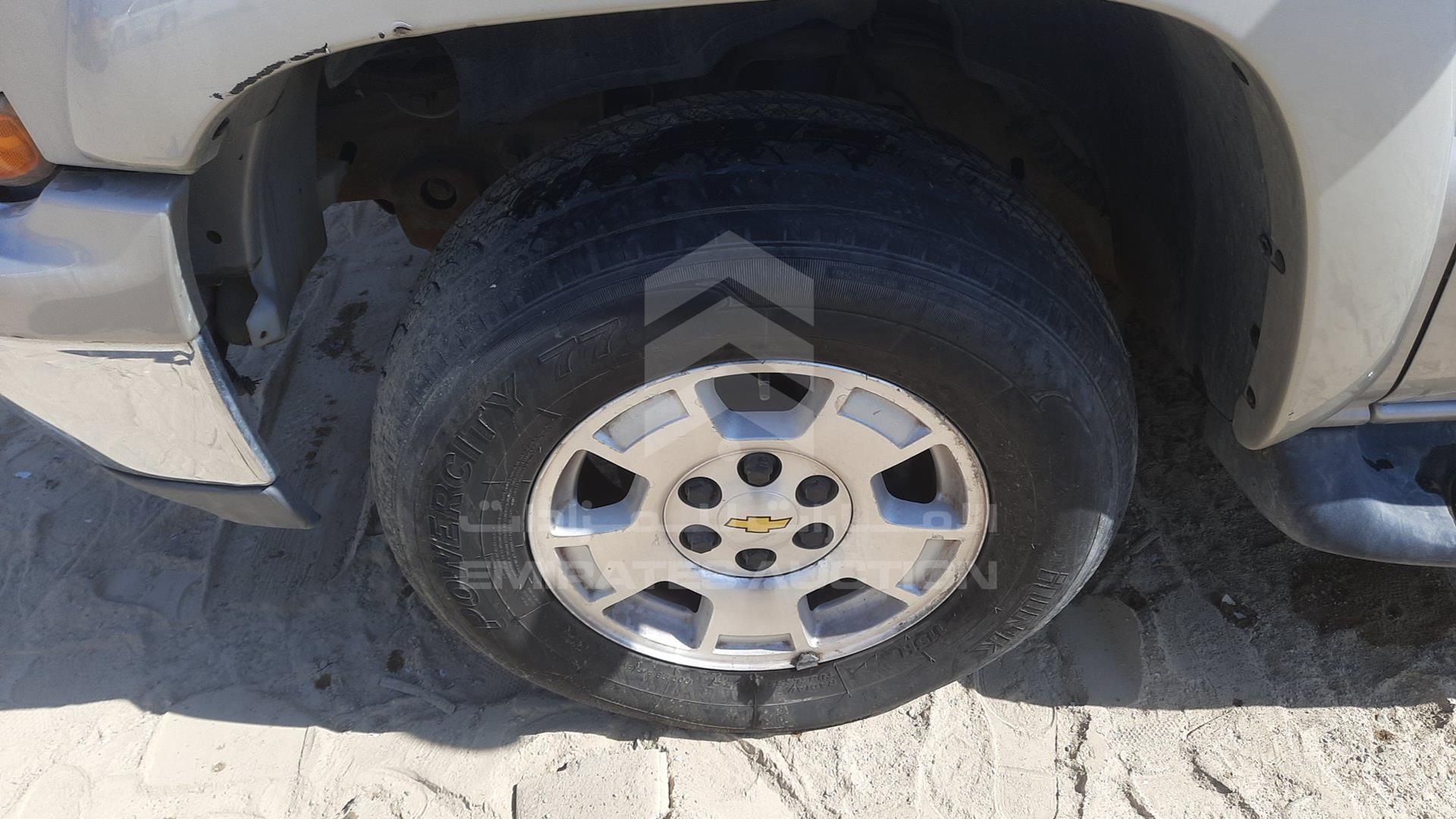 2004 CHEVROLET SUBURBAN VIN: 1GNFK16T44J145013