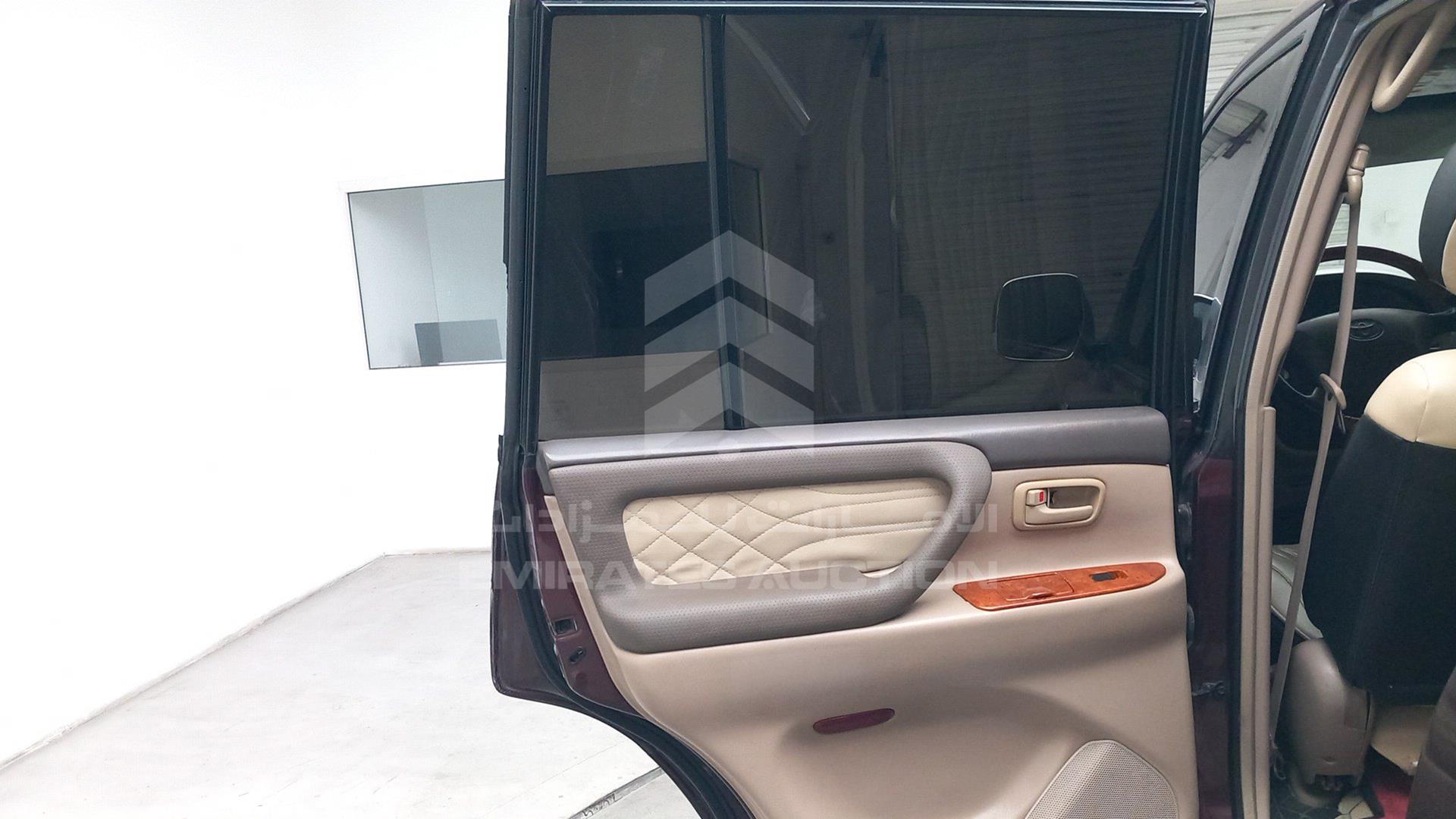 2002 TOYOTA LAND CRUISER VIN: JTEHJ09J225041002