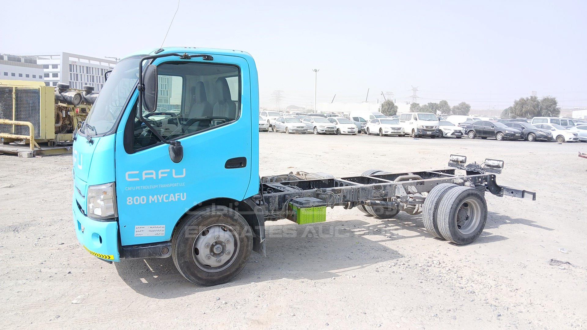 2021 HINO 300 VIN: JHHUCN1F7MK038003