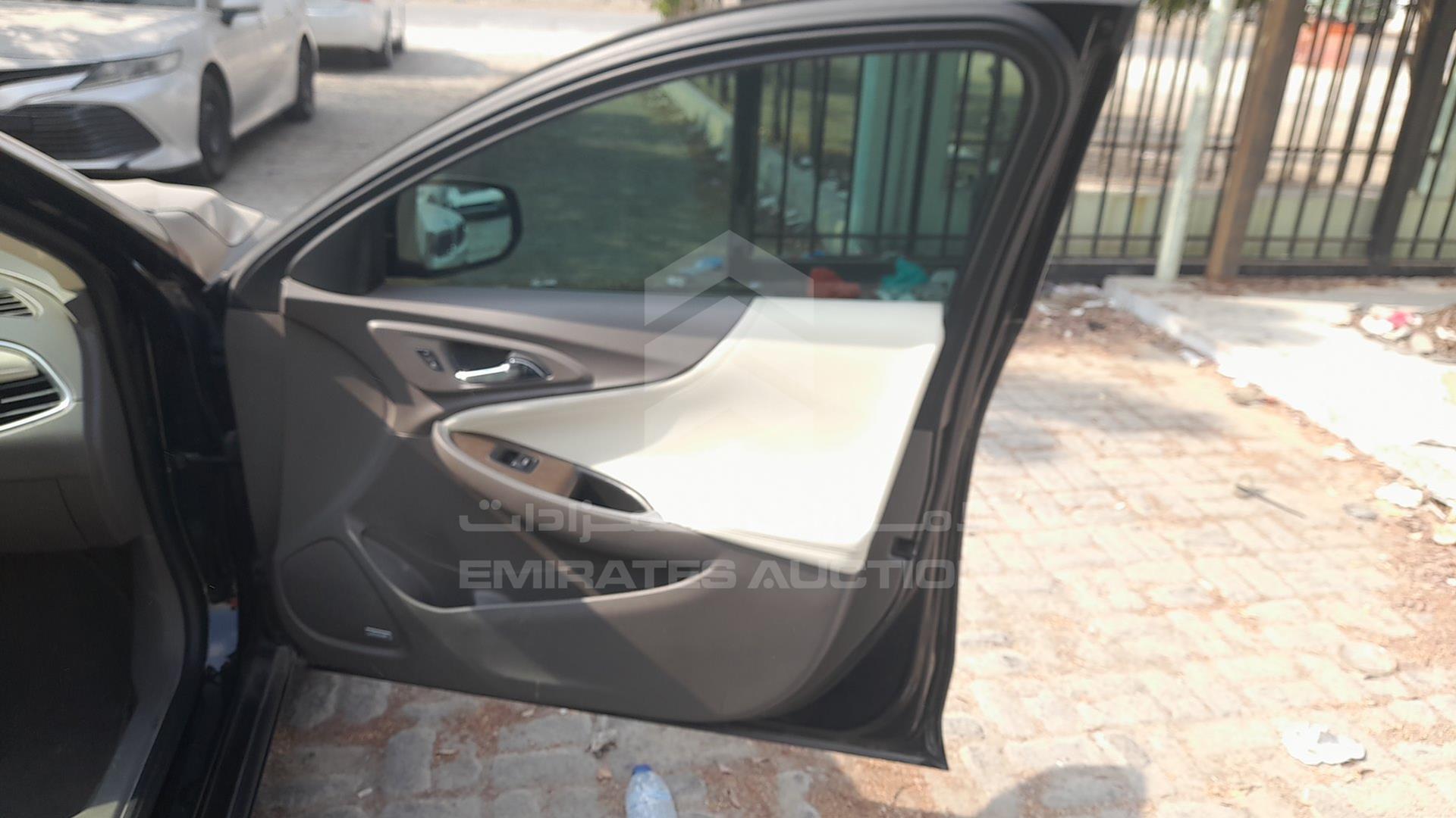 2019 CHEVROLET MALIBU VIN: KL1ZC5DXXKB109888
