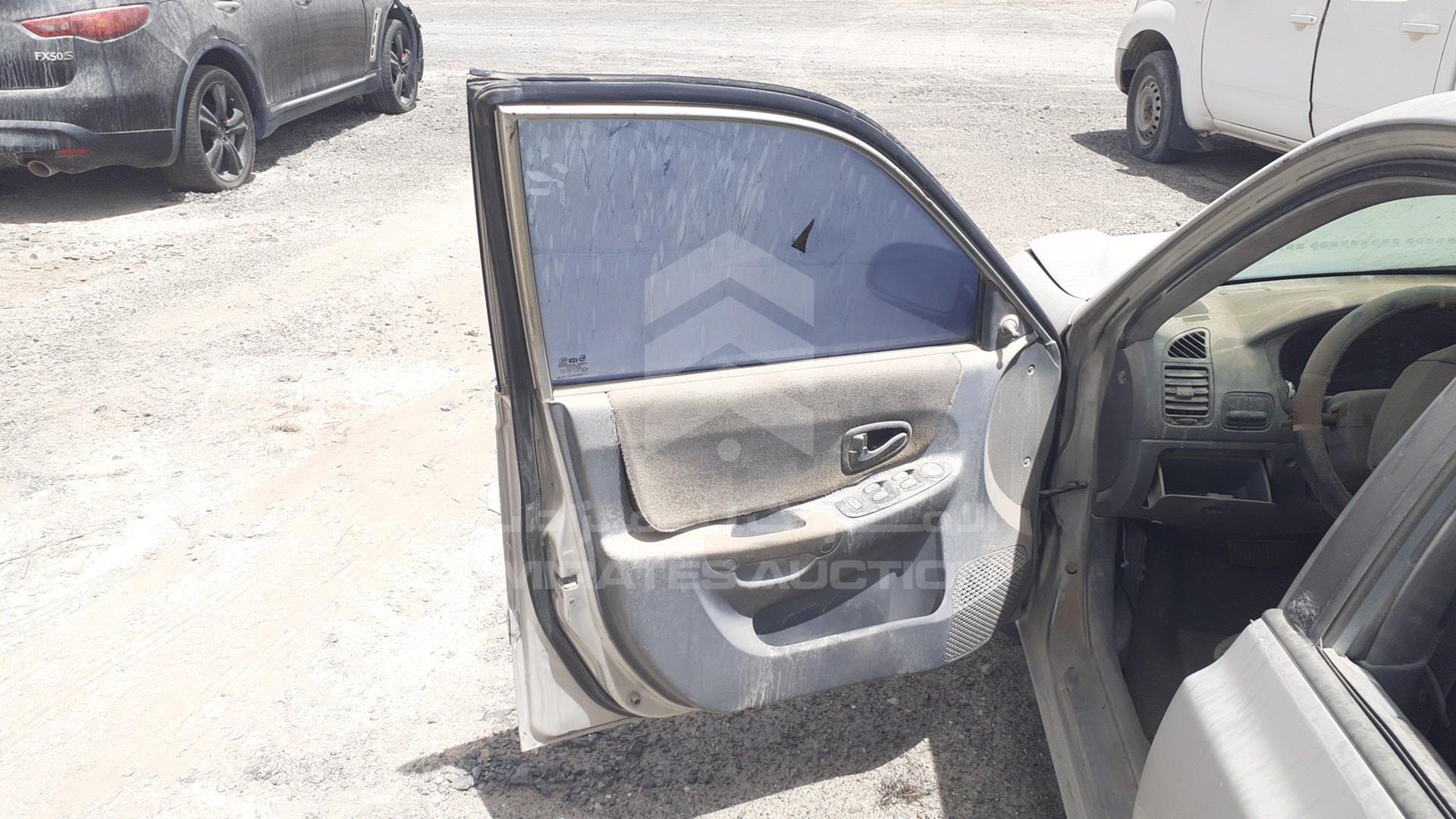 2005 HYUNDAI ACCENT VIN: KMHCG41G15U618273
