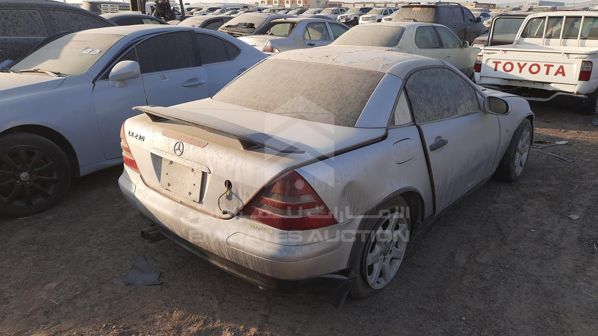2000 MERCEDES SLK230 VIN: WDB1704471F164494