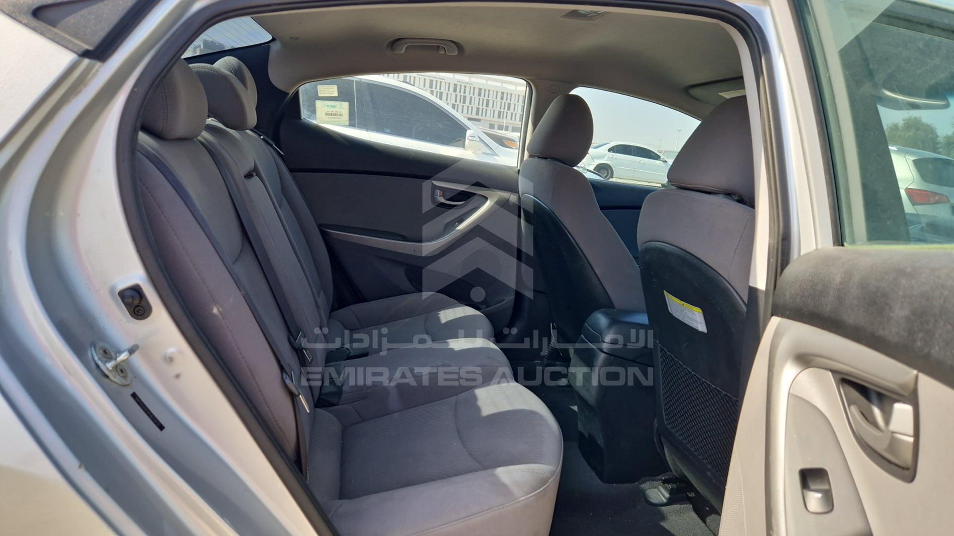 2015 HYUNDAI ELANTRA VIN: 5NPDH4AE5FH623413