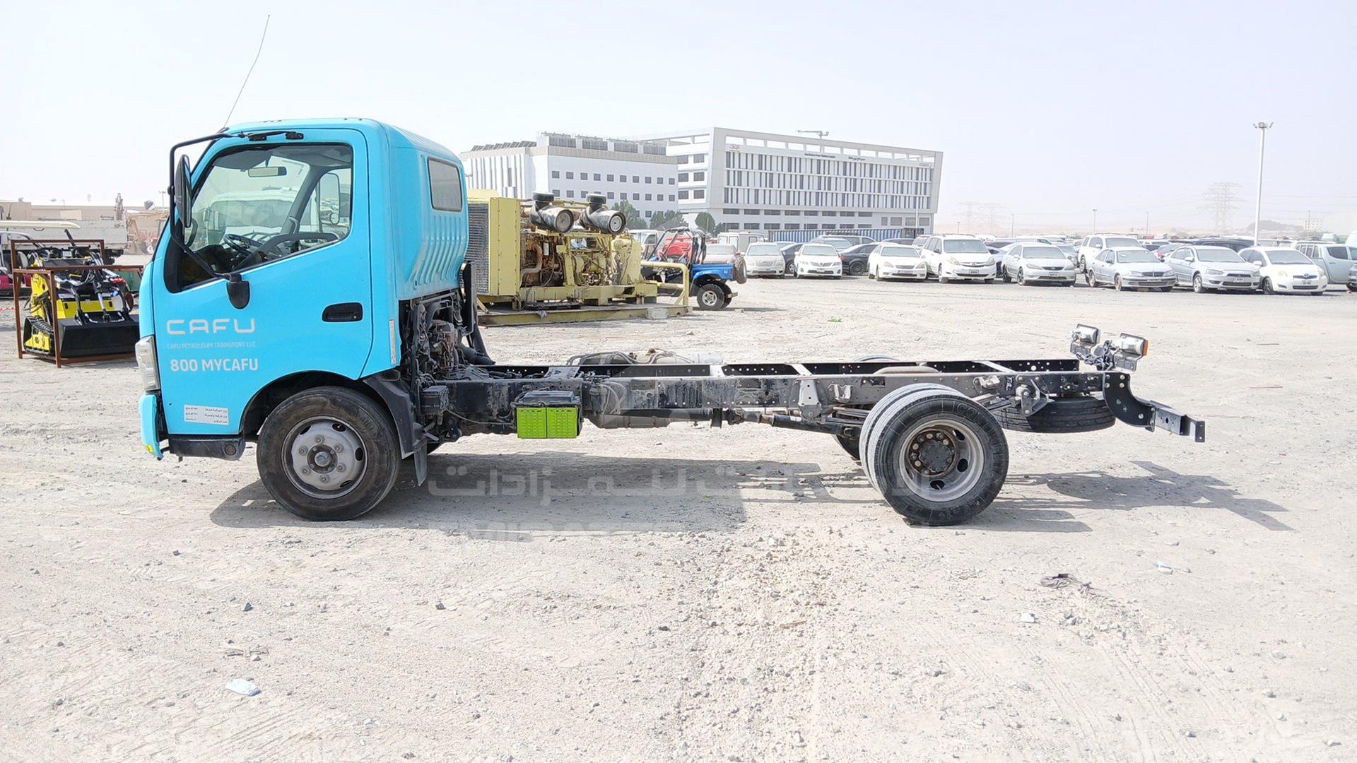 2021 HINO 300 VIN: JHHUCN1F7MK038003