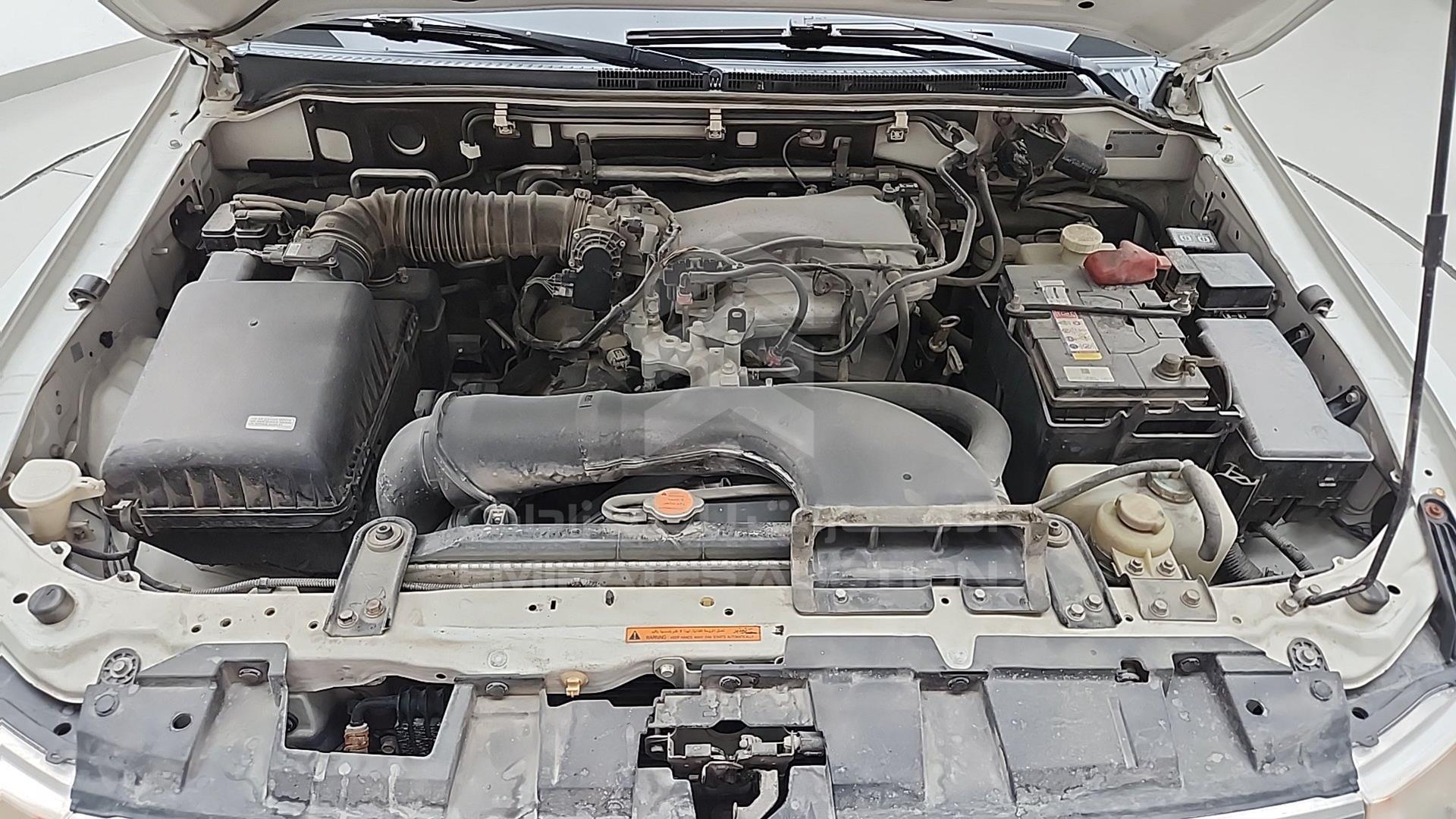 2011 MITSUBISHI PAJERO VIN: JMYLRV95WBJ705799
