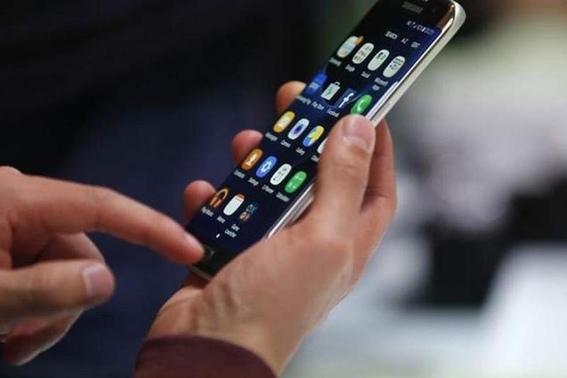 First UAE auction for short mobile phone numbers