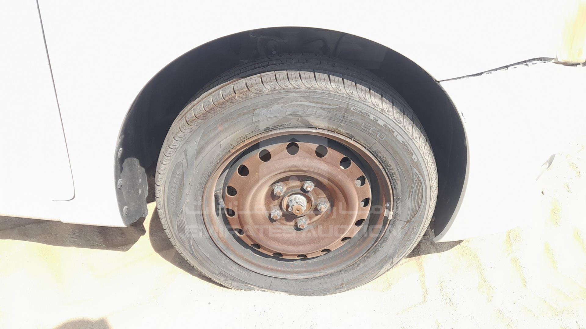2016 NISSAN TIIDA VIN: MNTBC2C91G6010879