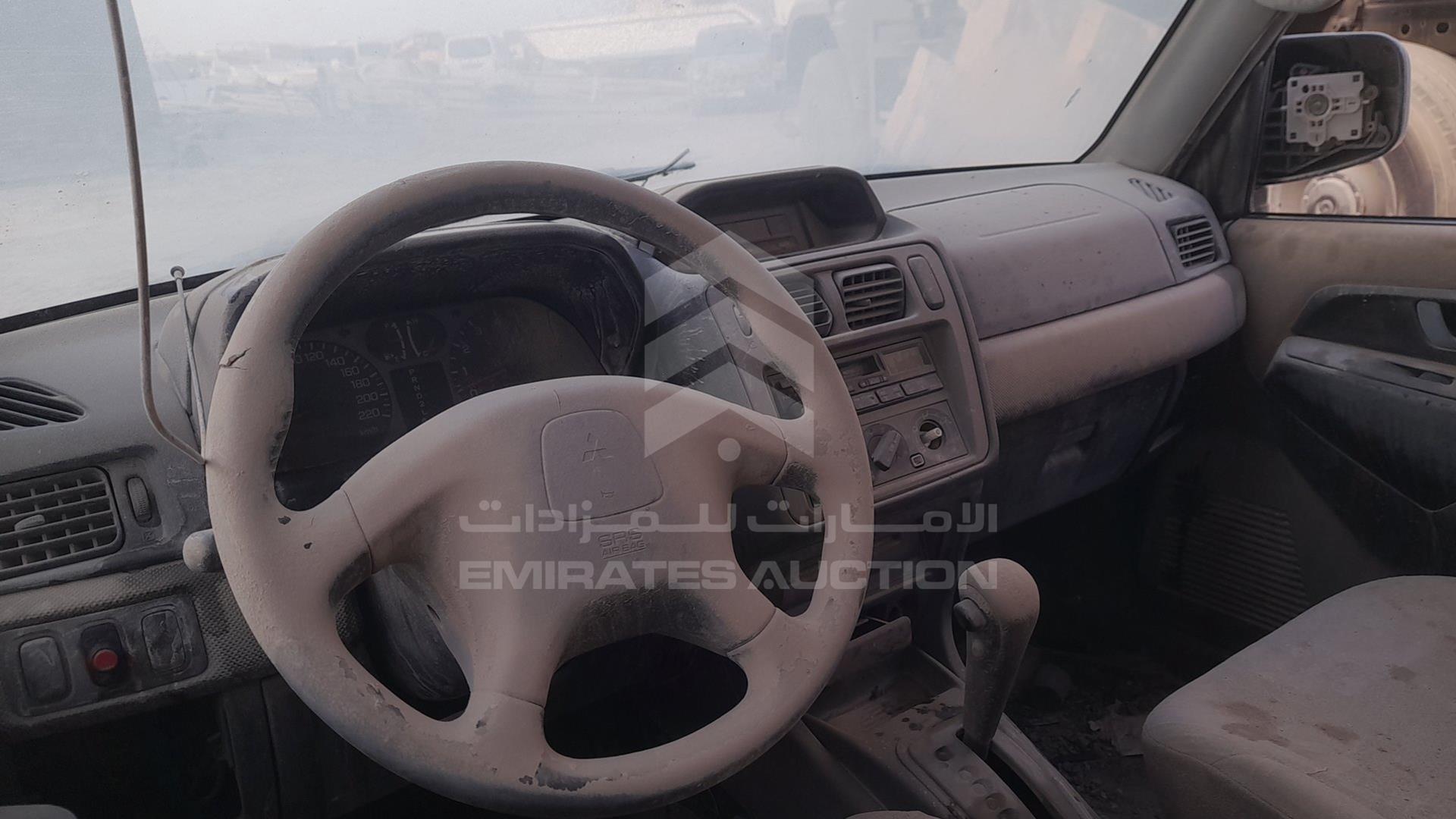 2003 MITSUBISHI PAJERO VIN: JMYLRH77W3Z704284