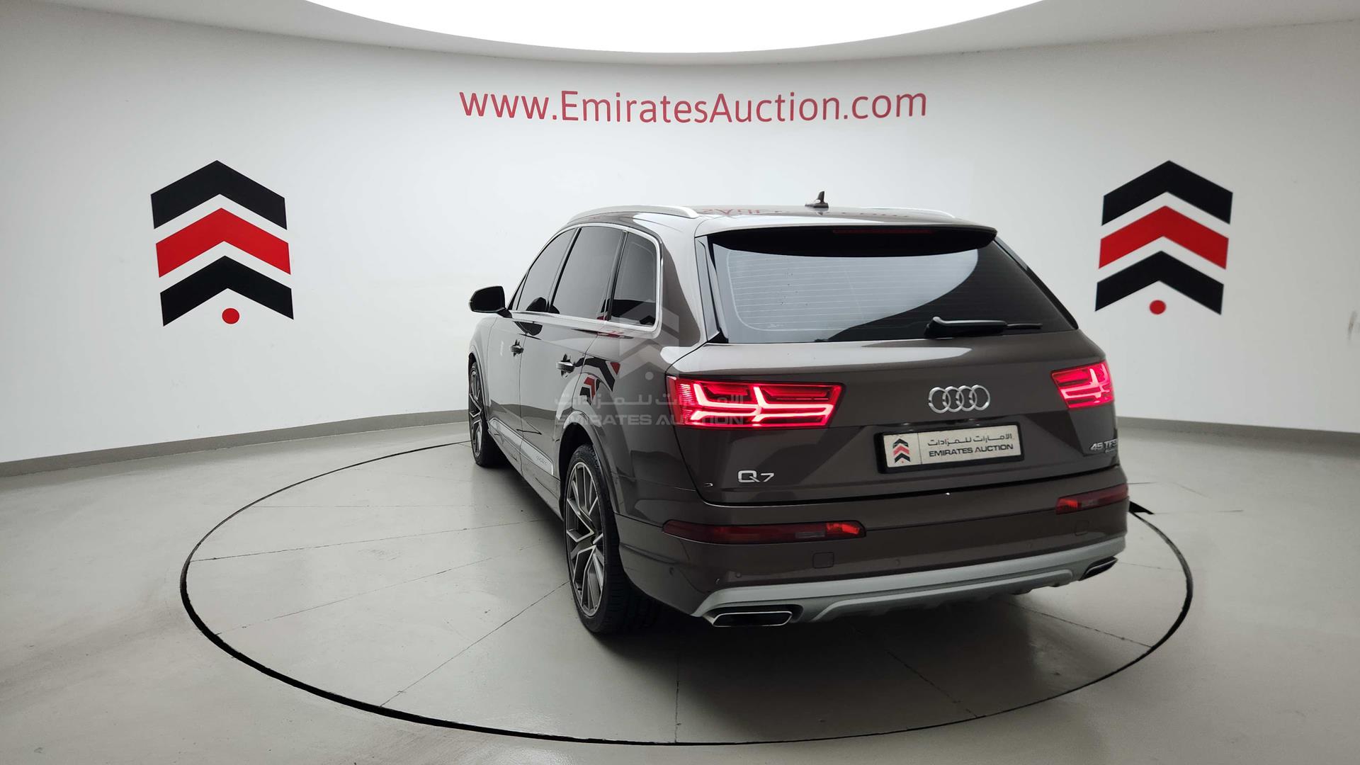 2018 AUDI Q7 VIN: WA1ZZZF72JD004402