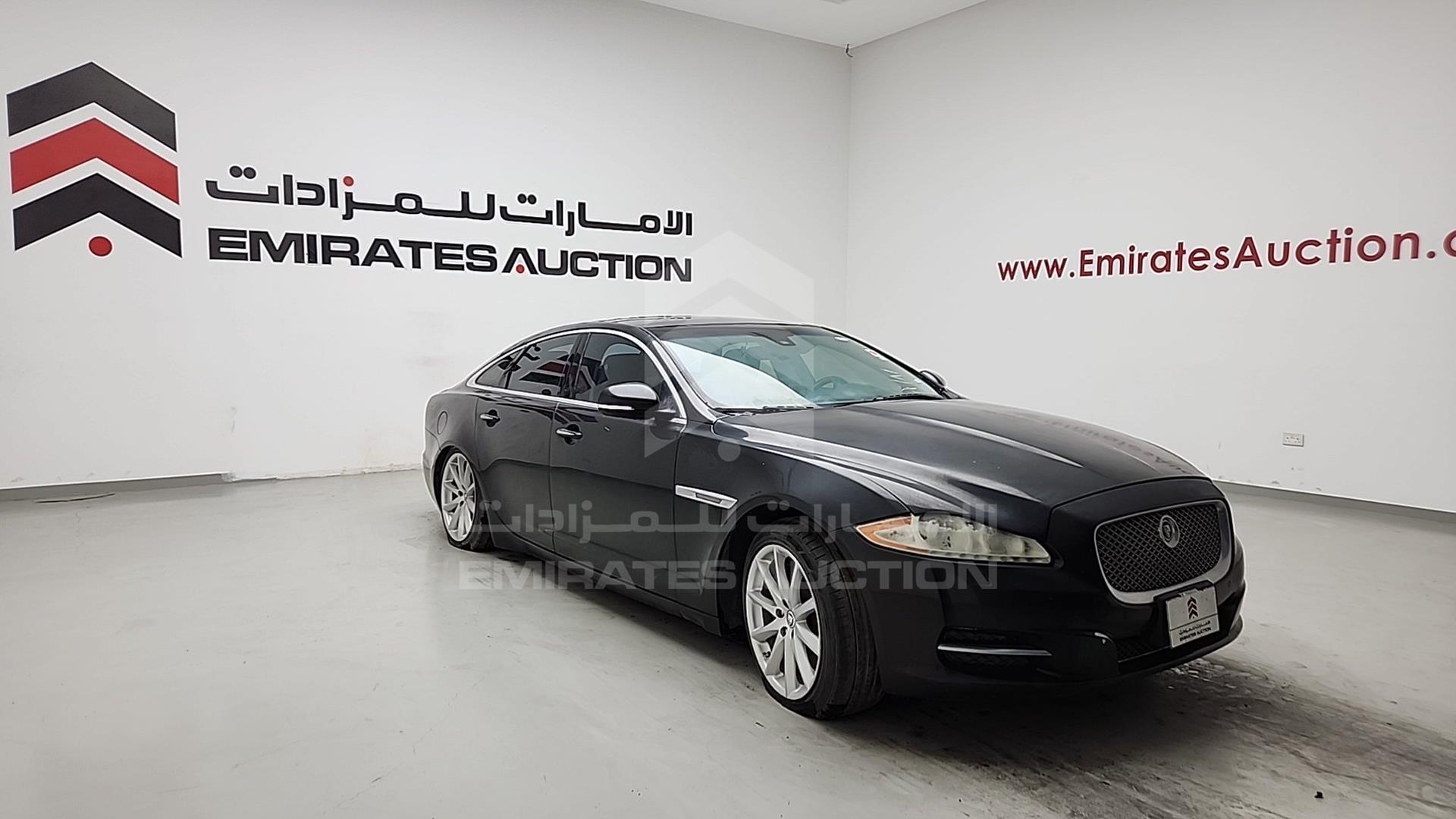2013 JAGUAR X J VIN: SAJWJ1CD6D8V47889