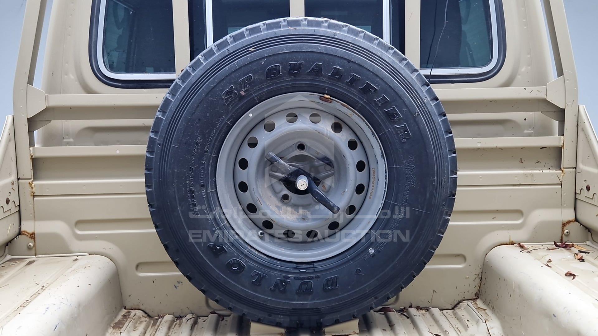 2018 TOYOTA LAND CRUISER VIN: JTFBU71J4J7061431