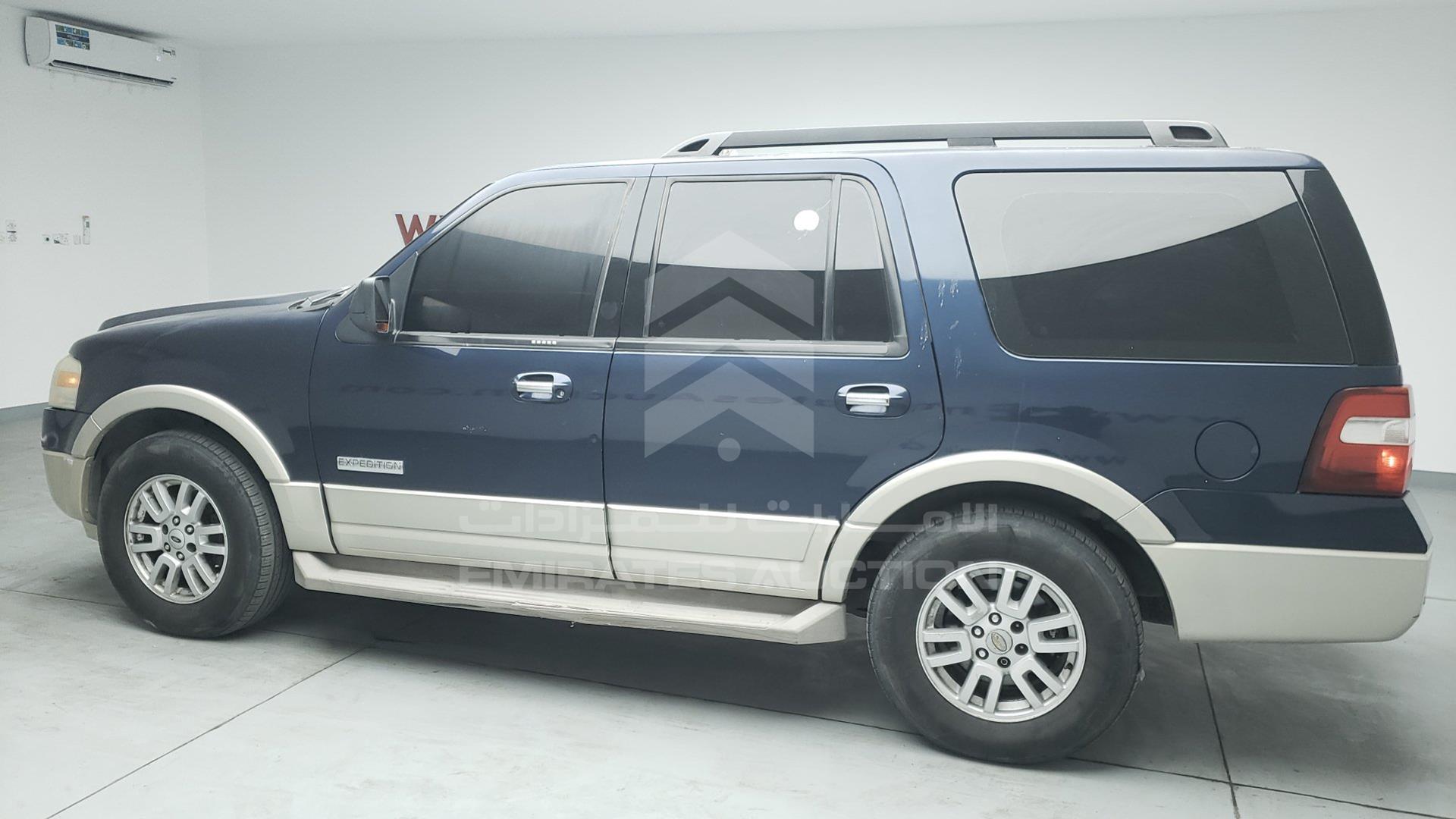 2007 FORD EXPEDITION VIN: 1FMFU18527LA84802