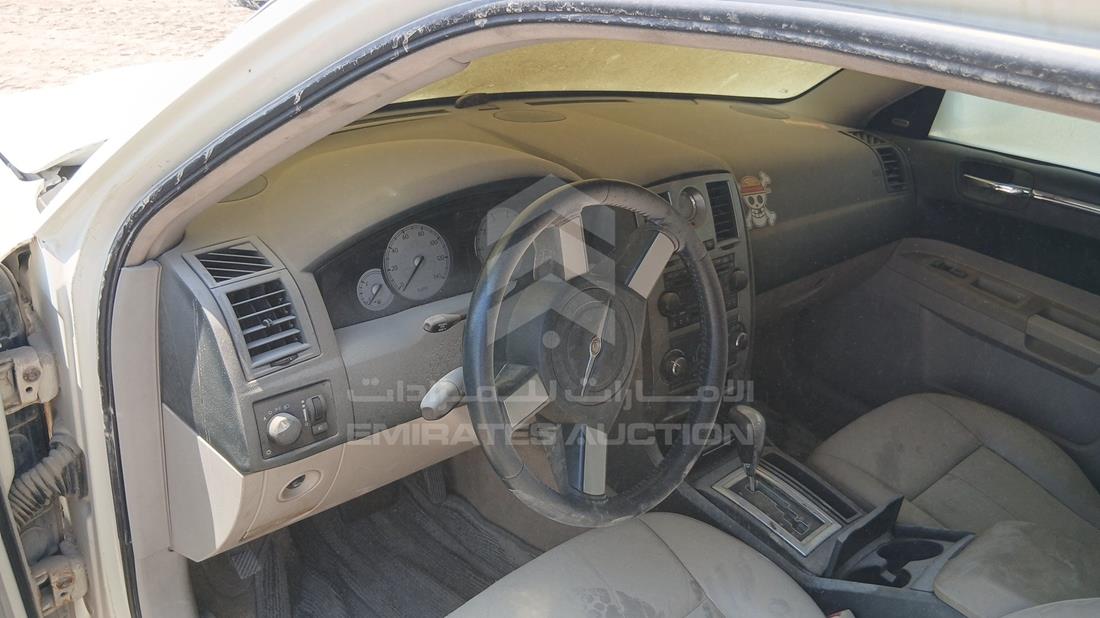 كرايزلر 300 2006 — زاوية واجهة السائق الأمامية اليسرى — صورة 11