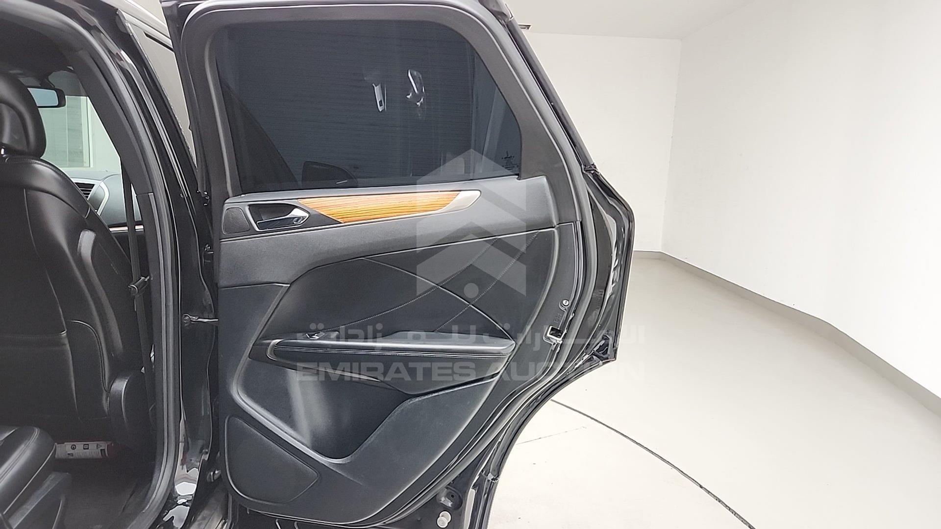 2016 LINCOLN MKC VIN: 5LMCJ2C96GUJ29825