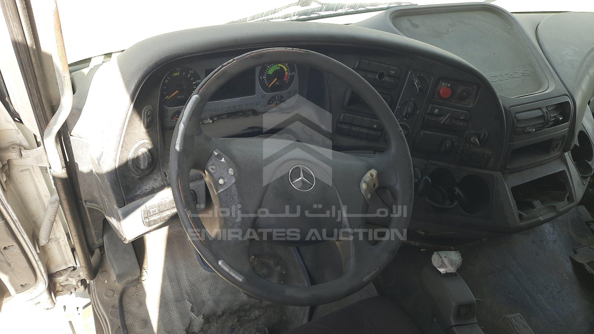 2008 MERCEDES ACTROS VIN: WDAKHCAA98L277351