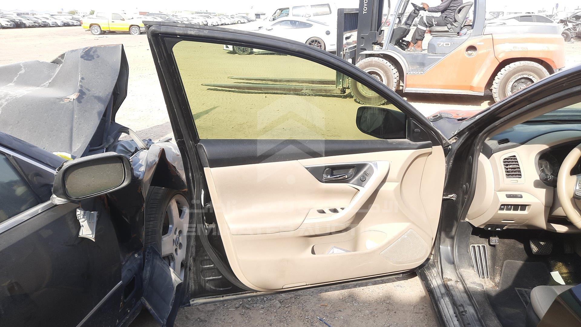 2018 NISSAN ALTIMA VIN: 1N4AL3AP8JC246504