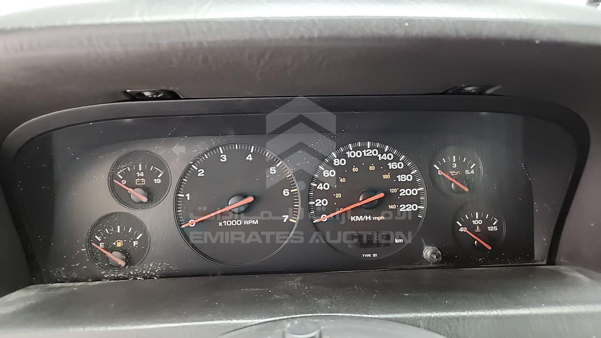 2000 JEEP GRAND CHEROKEE VIN: 1J4GWB8N5YY131019