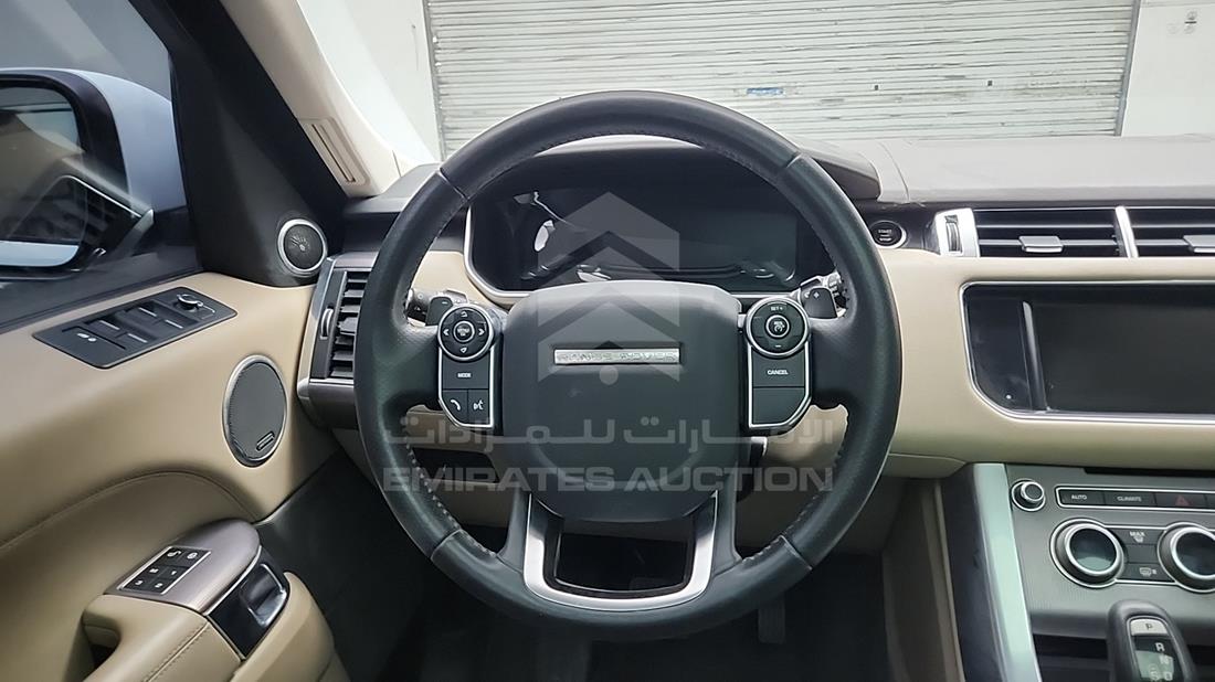 2016 Range Rover HSE — Steering & Mounted Controls — Photo 12