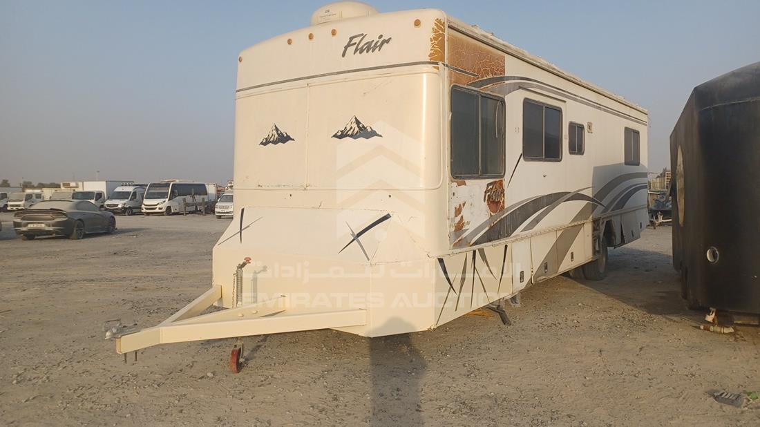 Caravan — Front Left Angle — Photo 3
