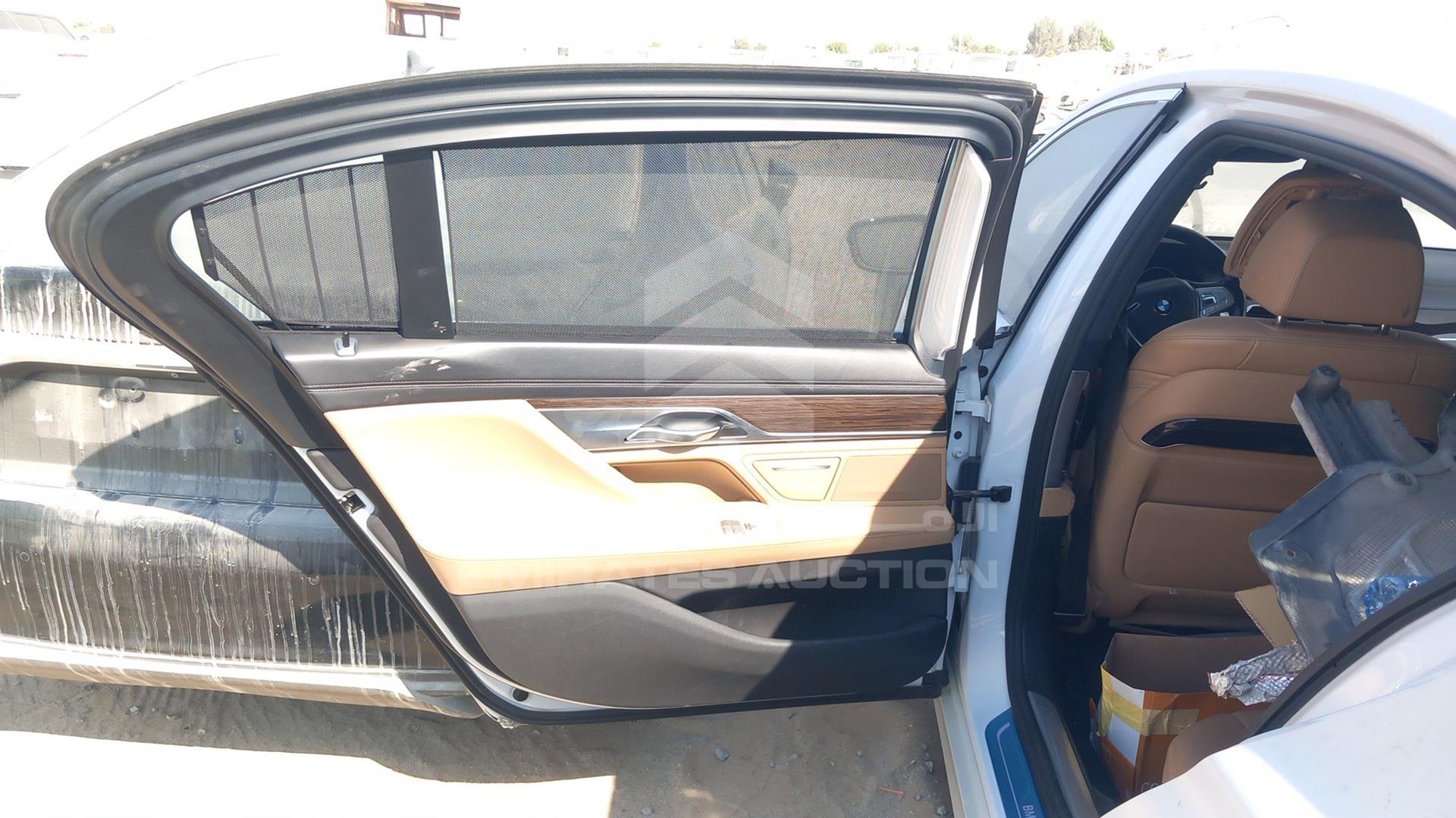 2016 BMW 730 VIN: WBA7E010XGG560458