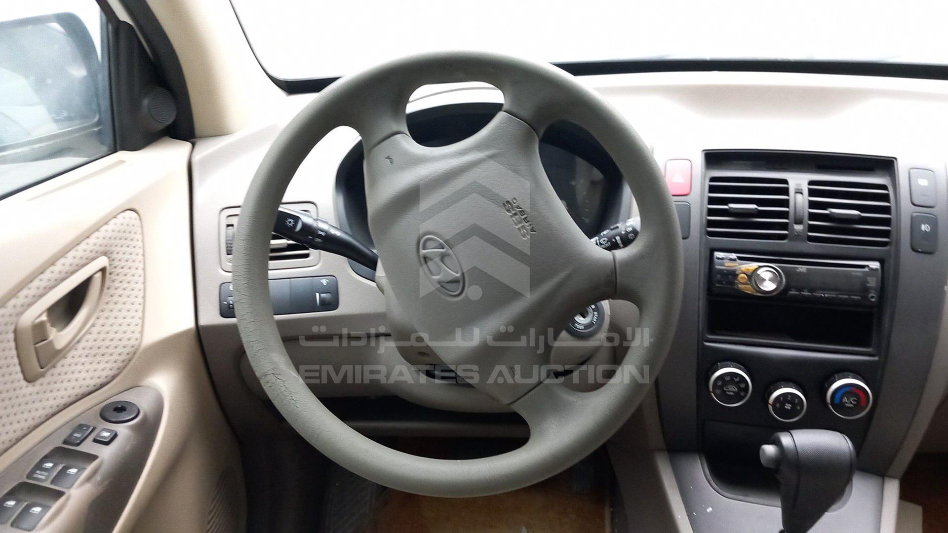 2009 HYUNDAI TUCSON VIN: KMHJM81D19U995429