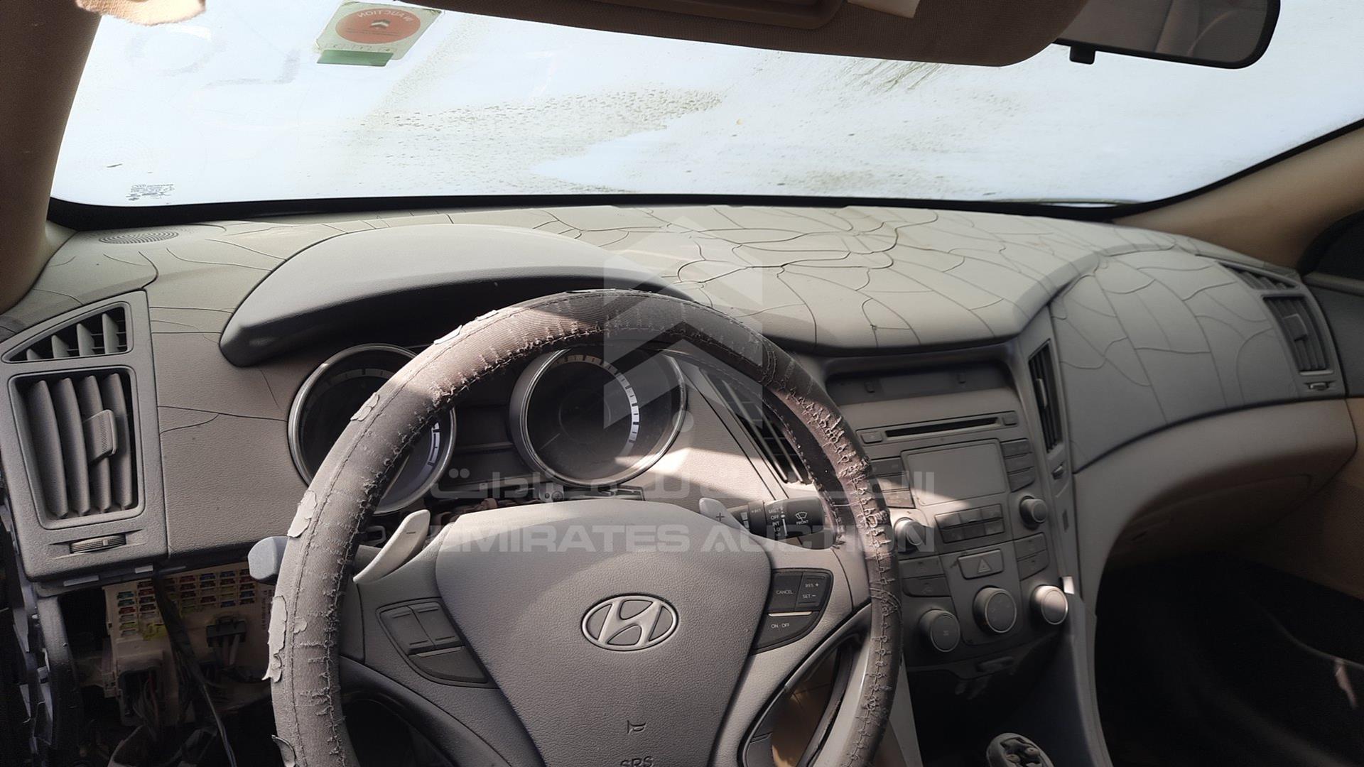 2014 HYUNDAI SONATA VIN: KMHEB41C5EA602180