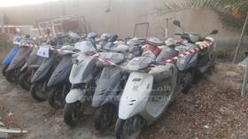 21 Scooters - Scrap without document — Front Left Angle — Photo 6 — Thumbnail