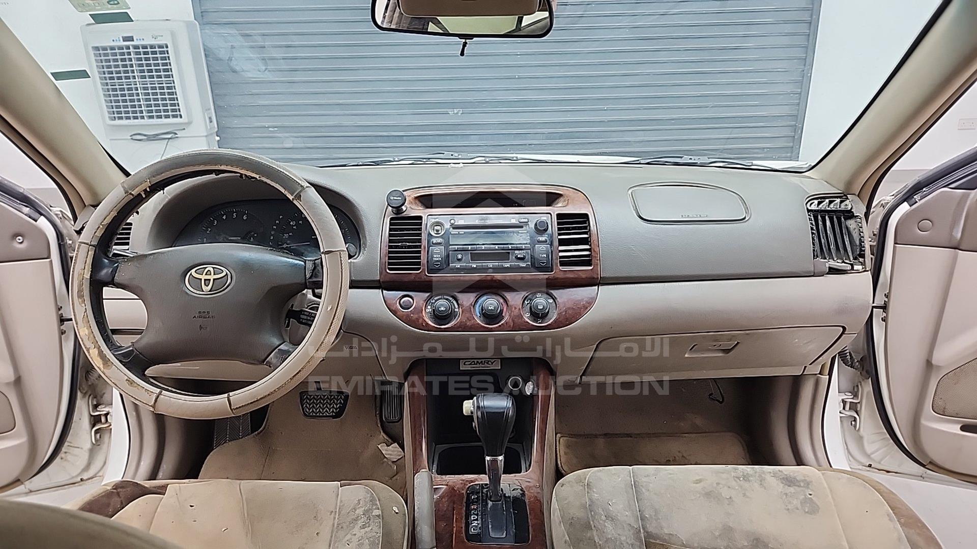 2004 TOYOTA CAMRY VIN: JTDBE32K940256749