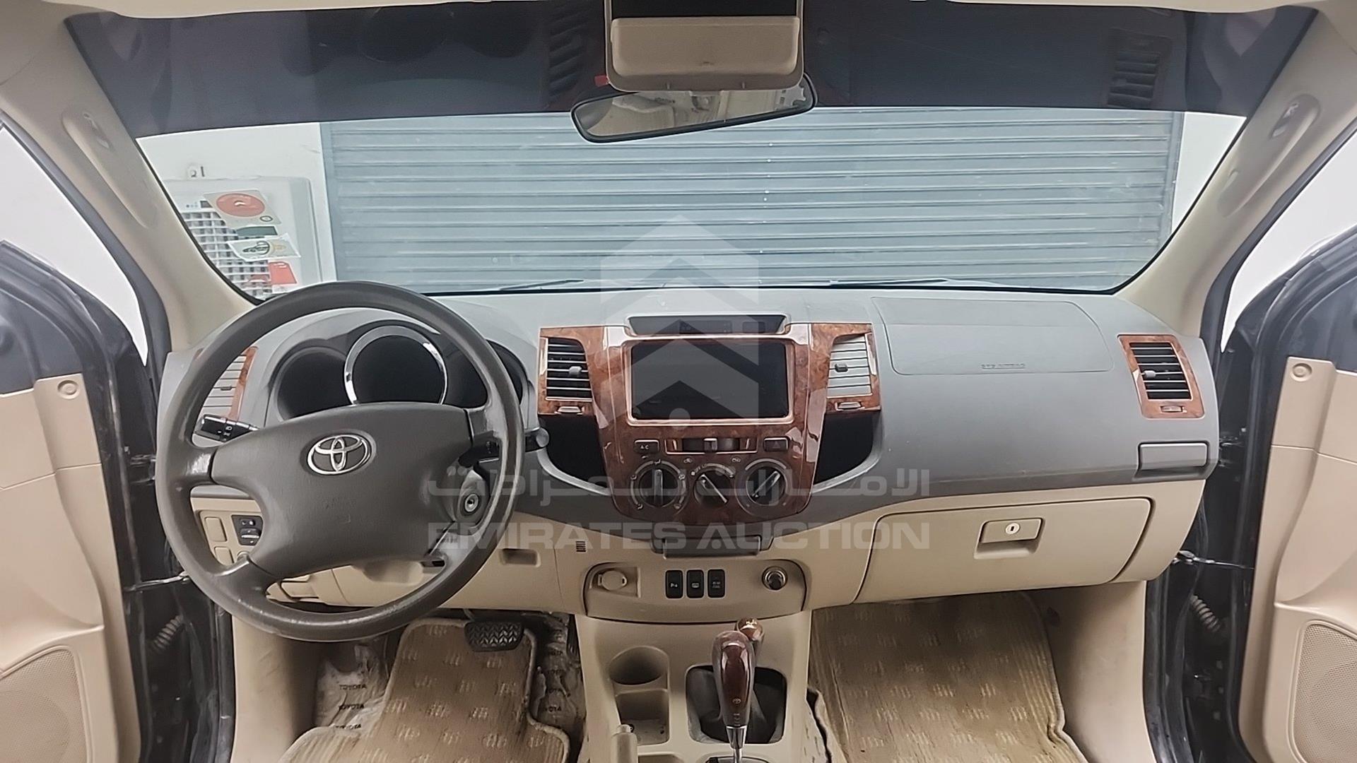 2011 TOYOTA FORTUNER VIN: MHFYX59GXB8018784