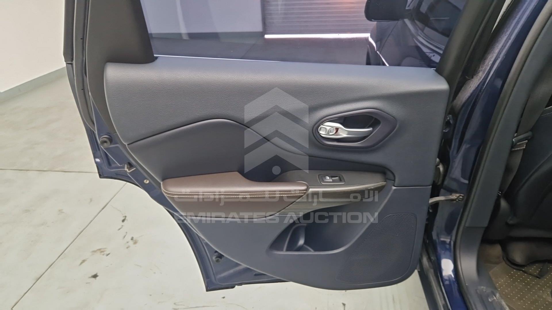 2014 JEEP CHEROKEE VIN: 1C4PJMDS2EW176163