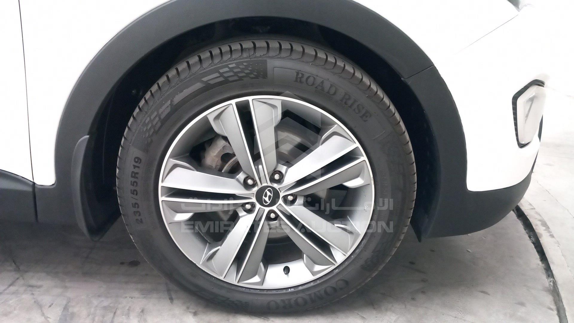 2016 HYUNDAI SANTA FE VIN: KMHSN81EXGU114119