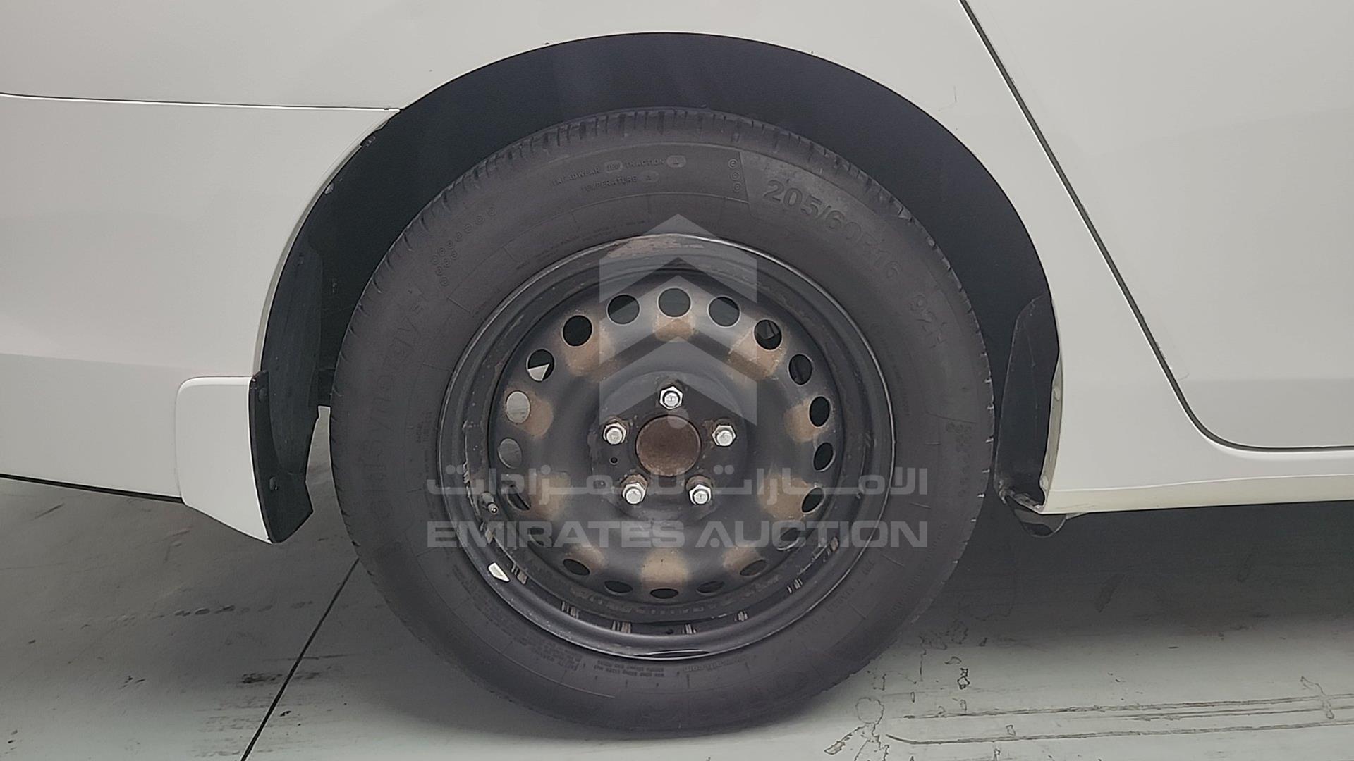 2018 NISSAN SENTRA VIN: 3N1AB7AP2JY347519