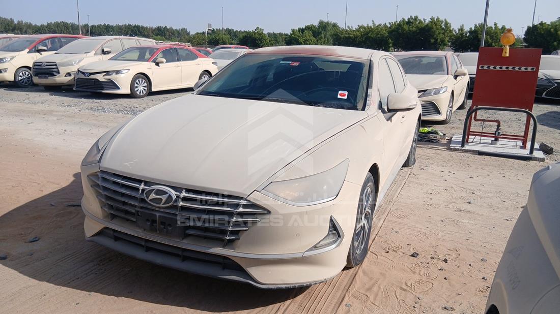 2021 Hyundai Sonata Hybrid — Front Left Angle — Photo 6