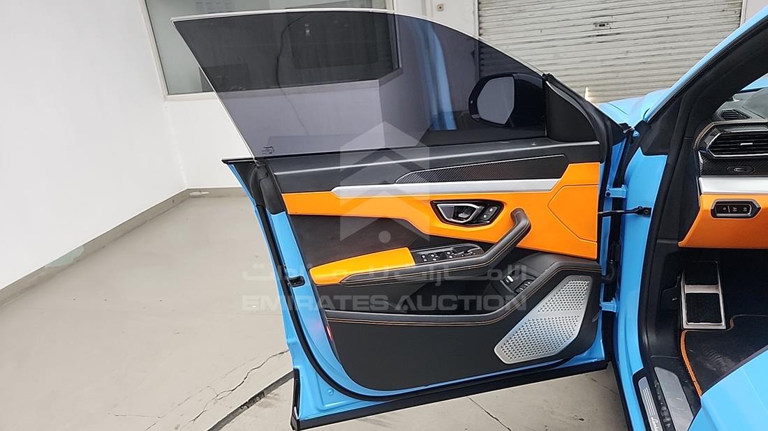 2021 Lamborghini Urus — Front Left Door — Photo 13