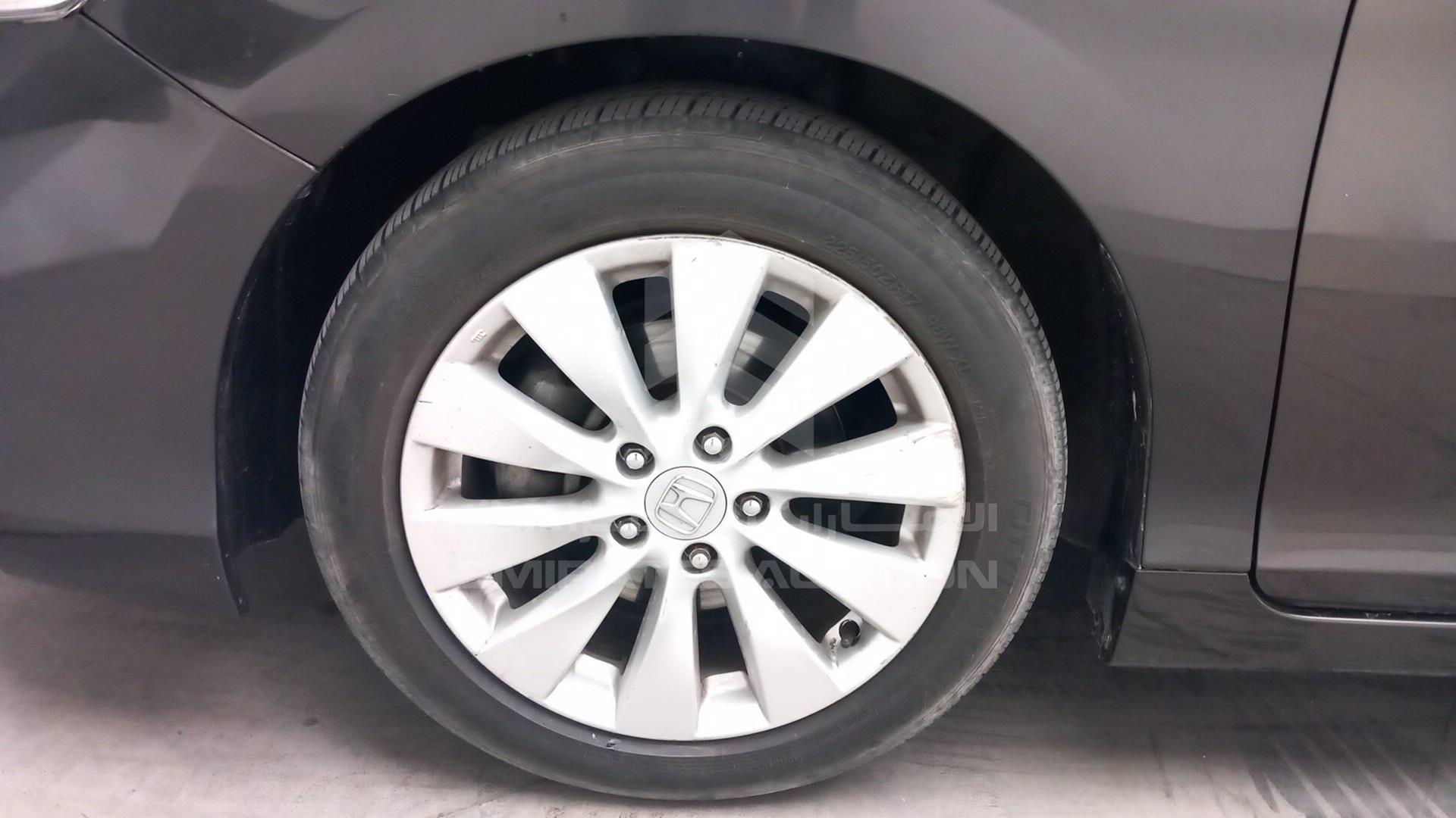 2016 HONDA ACCORD VIN: LUCCR2668G3407434