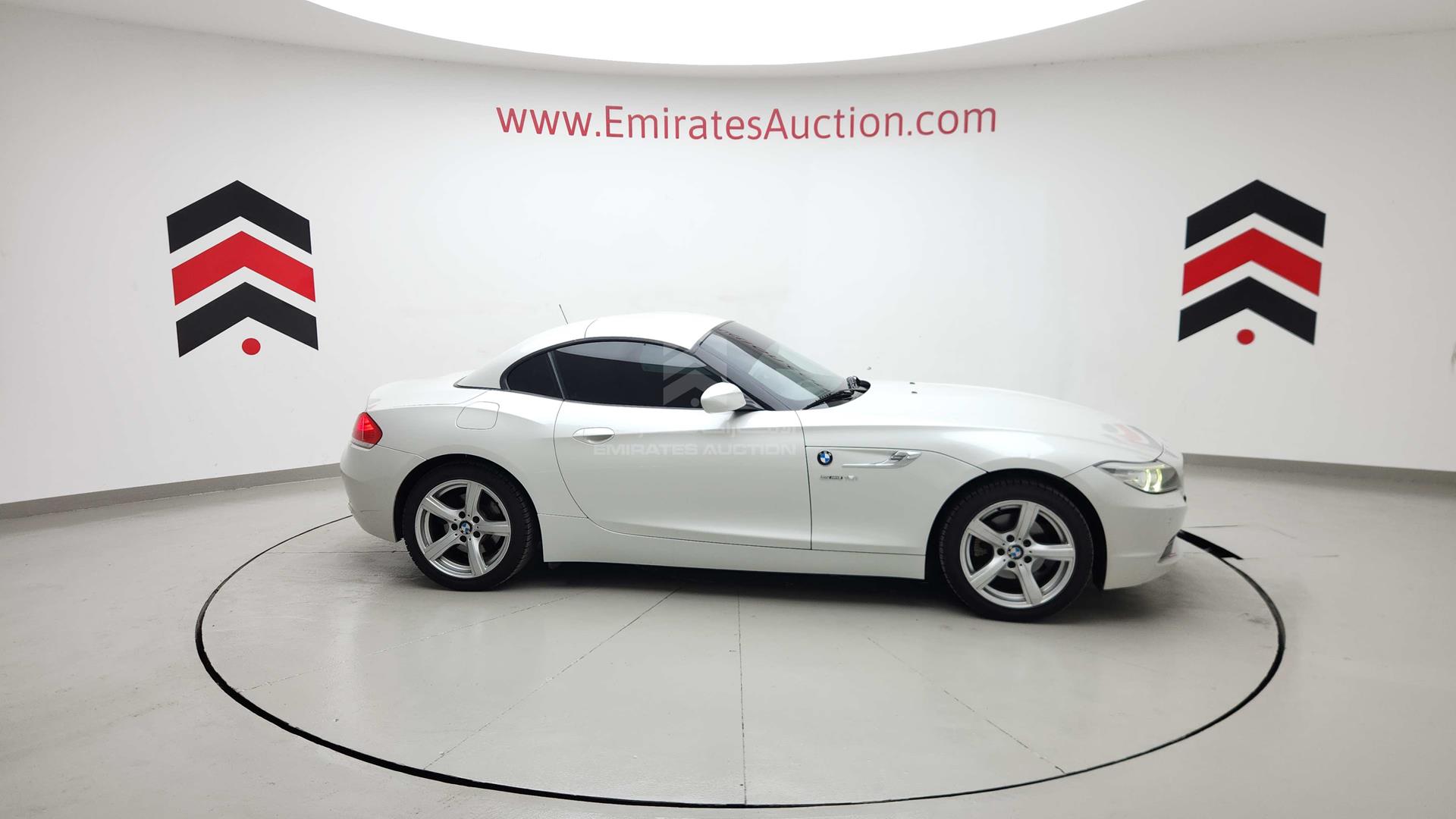2015 BMW Z4 VIN: WBALL1107FJ664711