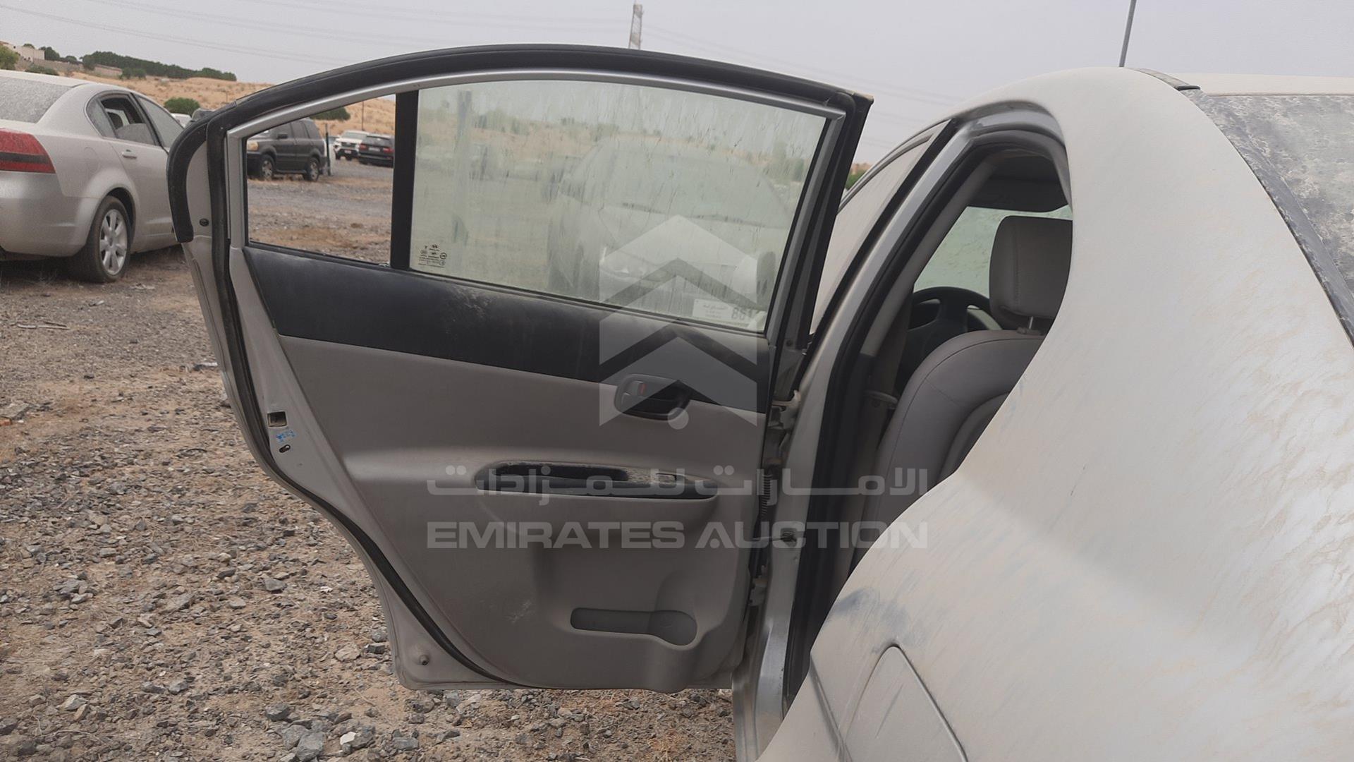 2010 HYUNDAI ACCENT VIN: KMHCM41A1AU449161
