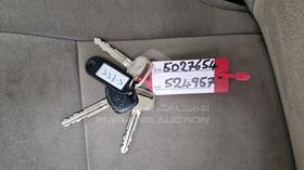 2013 Toyota Hiace — Keys — Photo 5 — Thumbnail
