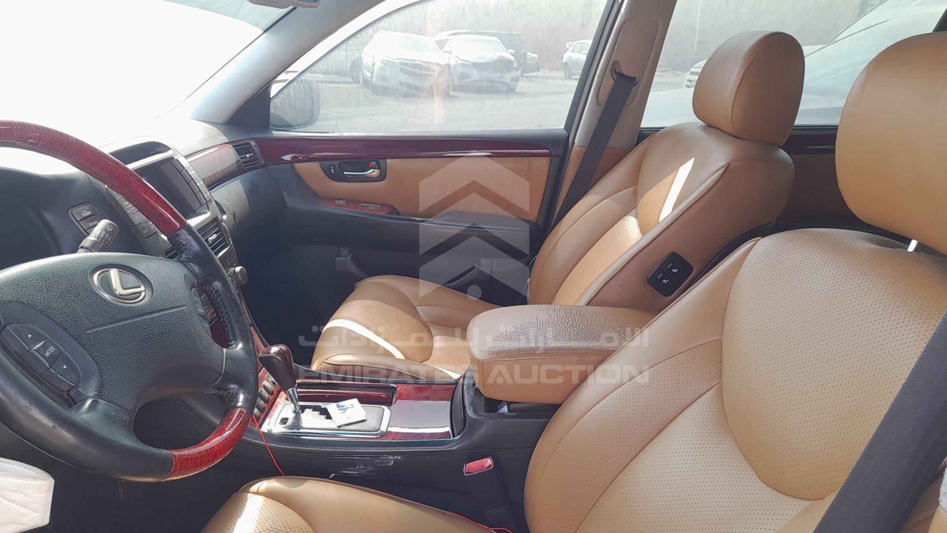 2001 LEXUS LS 430 VIN: JTHBN30F410042557