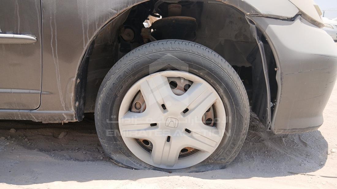 2005 Honda Civic — Front Right Tyre — Photo 29