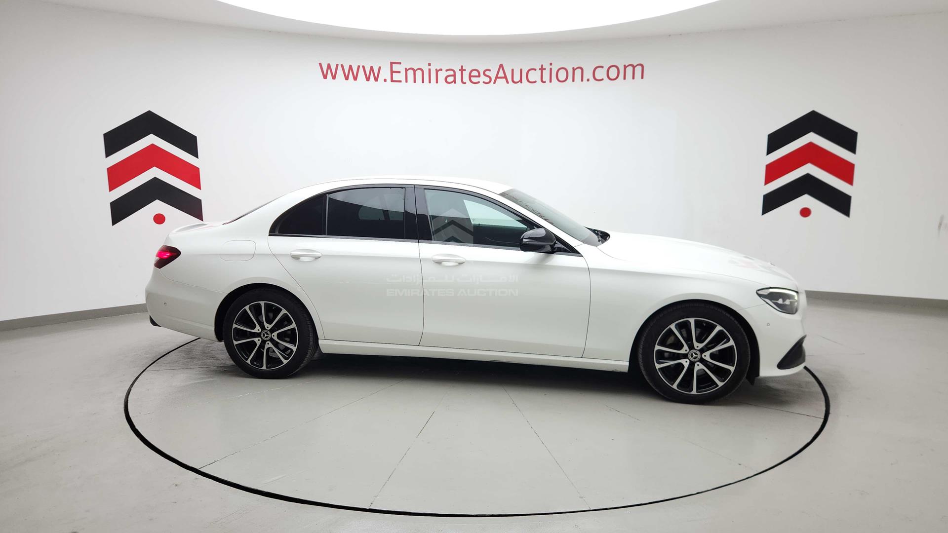 2022 MERCEDES E220 D VIN: W1K2130041B007348