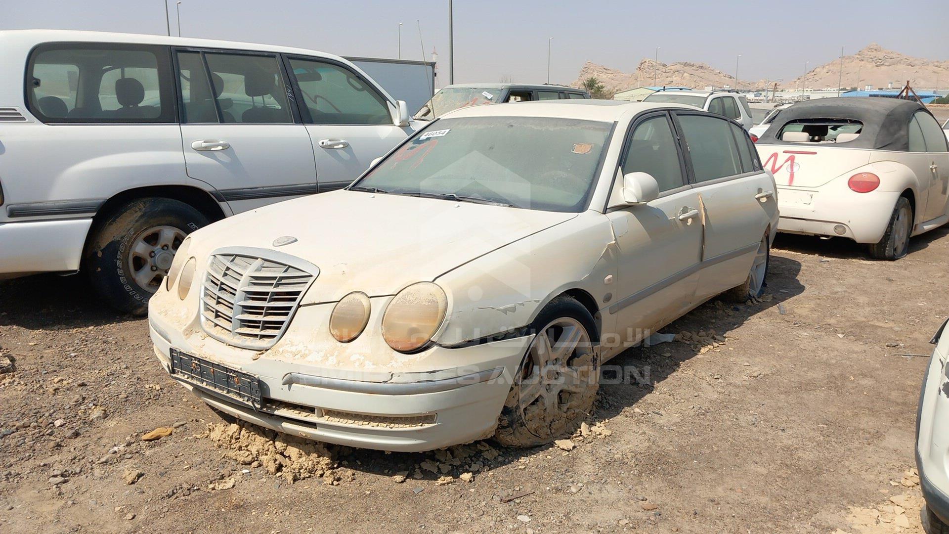 2004 KIA OPIRUS VIN: KNALD224445028628
