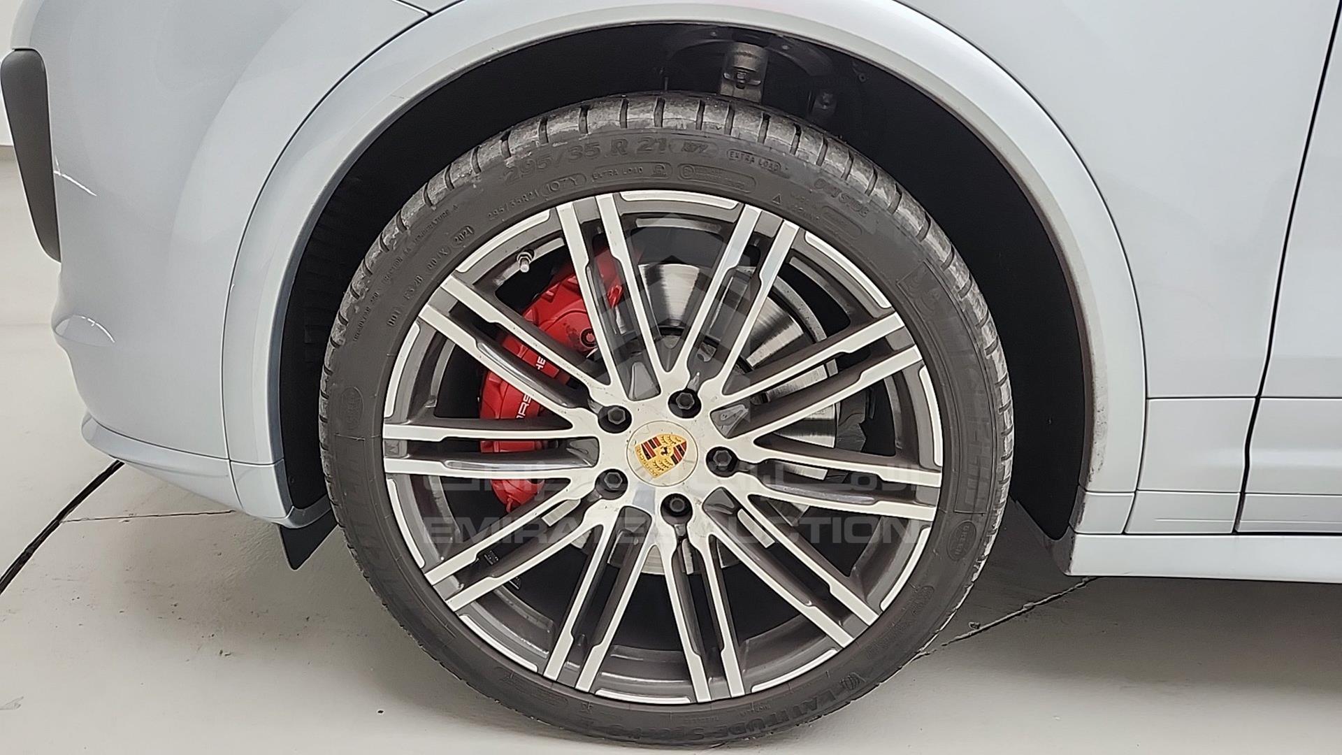2016 PORSCHE CAYENNE VIN: WP1ZZZ92ZGLA72836